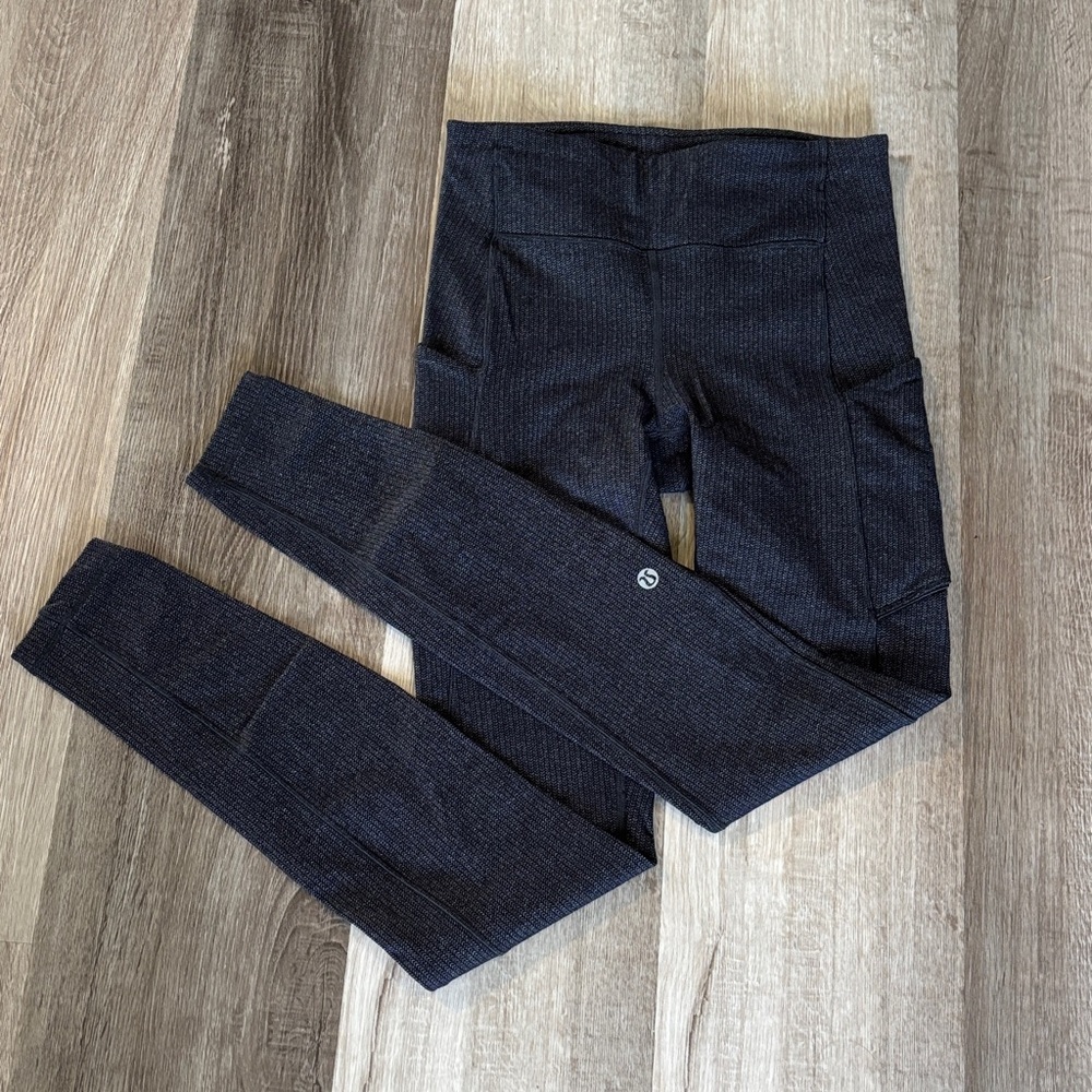 Lululemon Grey Leggings with side pockets